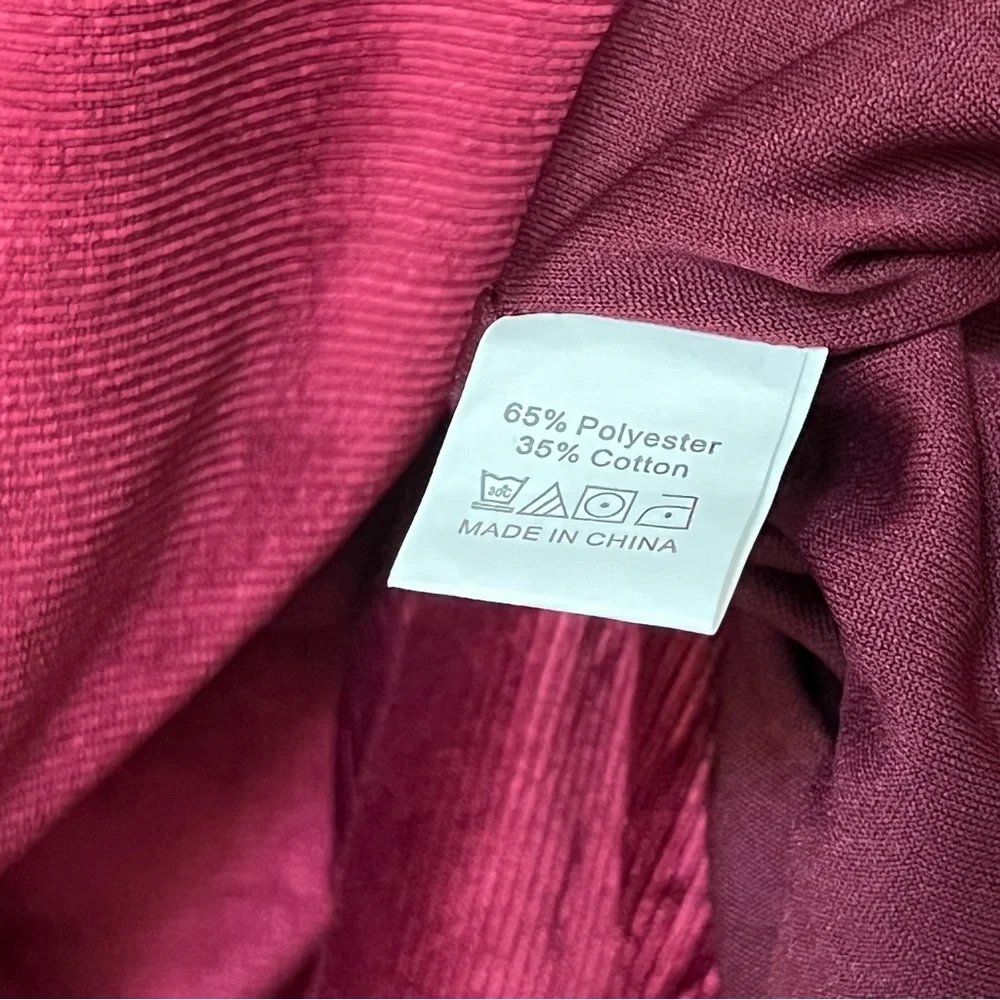 Red Velvet Jewel Toned Dress 🎀 - Picture 9 of 10